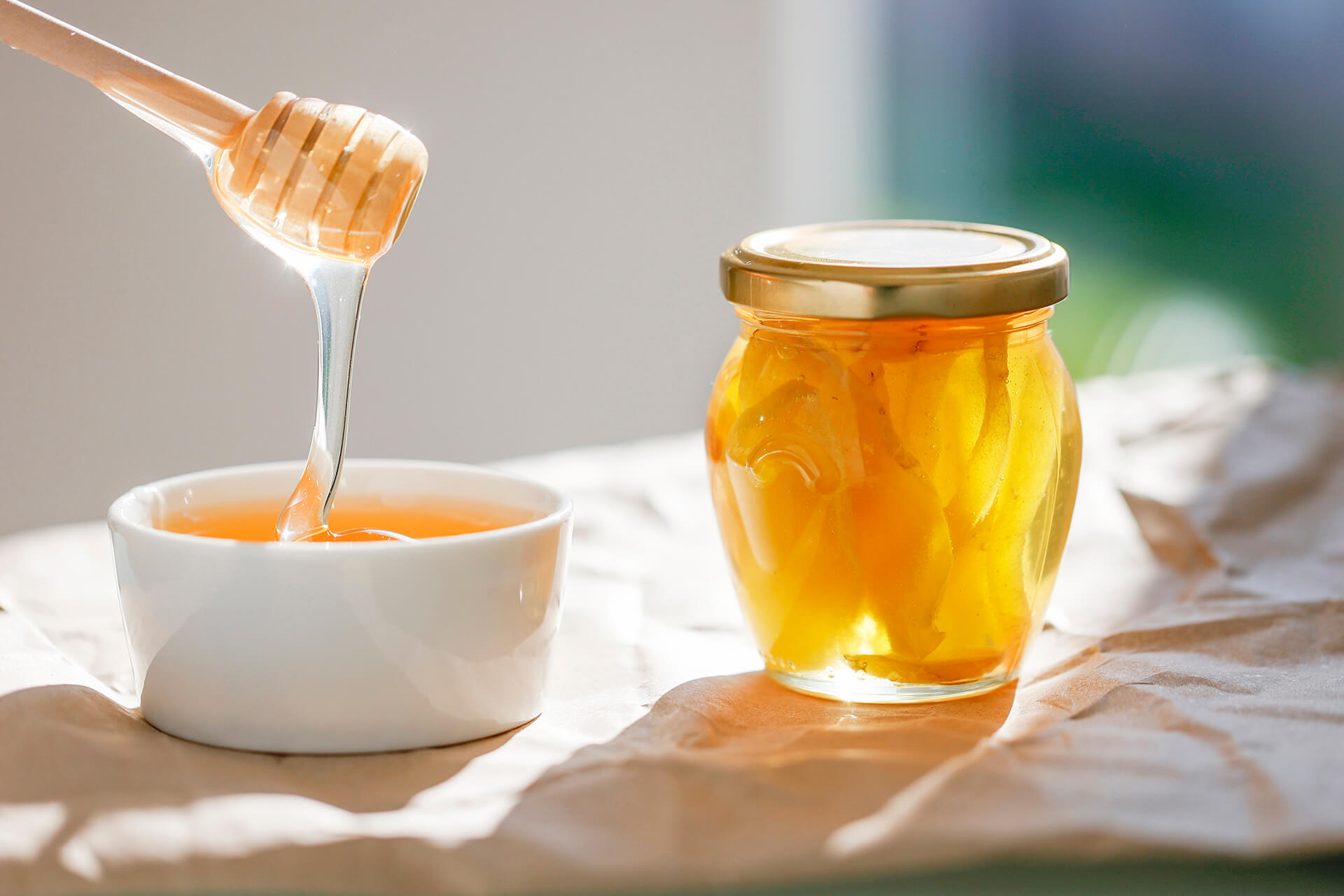 Aszalt gyömbéres akácméz